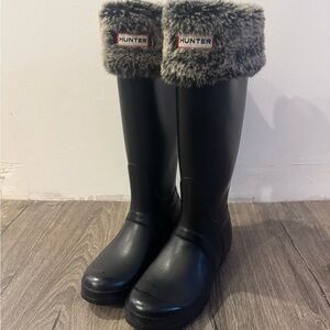 Hunter Women's Black Faux Fur Trim Rain Boots